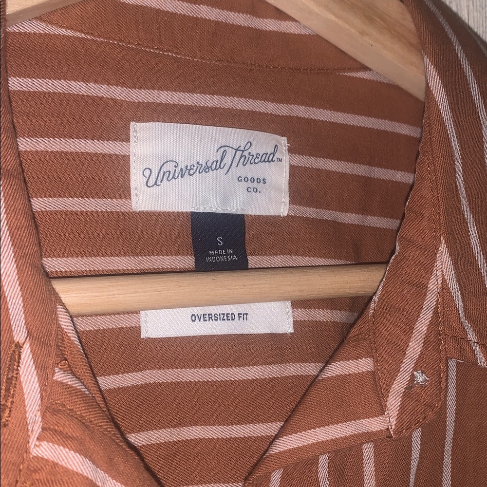 Universal Thread Nwot Oversized Button-Down Strip… - image 2